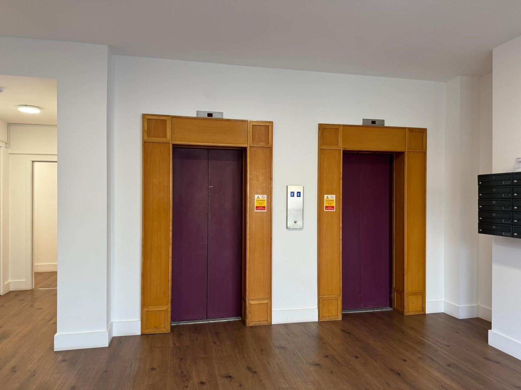 Elegant One Bedroom Apartment Swindon Exteriér fotografie
