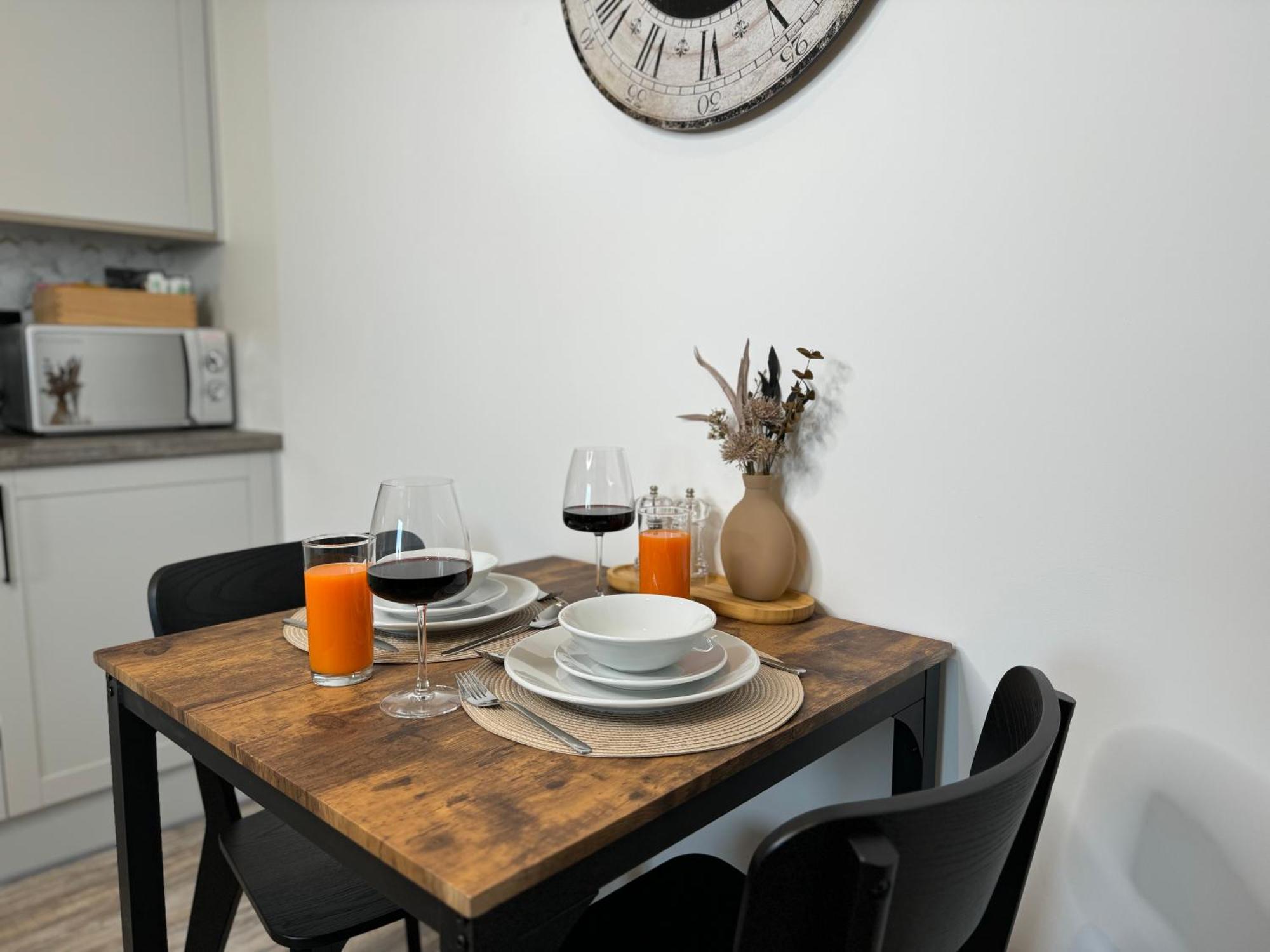 Elegant One Bedroom Apartment Swindon Exteriér fotografie